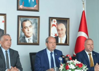 “İngiltere’de ki Kıbrıslı Türklerin her türlü sıkıntısını yakından takip ediyoruz”