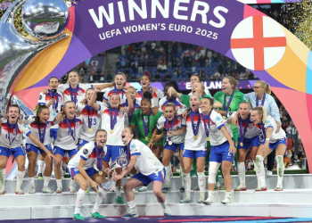 İngiltere Kadın Futbol Takımı’nın, tarihe geçen ‘Avrupa Şampiyonluğu’ kutlamaları sürüyor