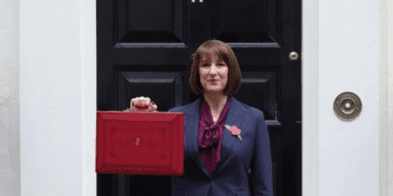 “Sonbahar bütçesinde vergi artışlarını dışlayamam”