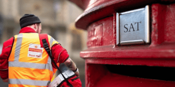 Royal Mail cumartesi mektup dağıtmaktan muaf tutuldu