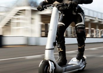 Manchester City, Trafford’ı 31.2 milyon euroya geri aldı