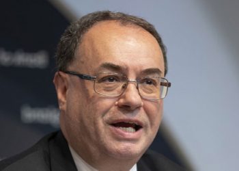 Bailey: Gelecekteki faiz indirimleri kademeli olmalı