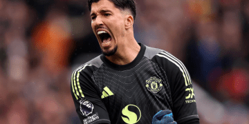 İngilizler Altay Bayındır performansını tartışıyor