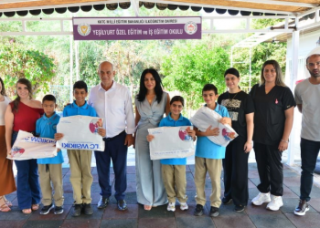 Lefke Belediye Başkanı Kaya’dan, özel öğrencilere anlamlı ziyaret