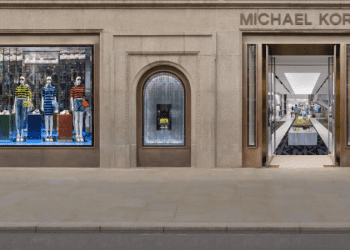 Michael Kors, daha küçük ama etkileyici bir mağazayla Regent Street’te