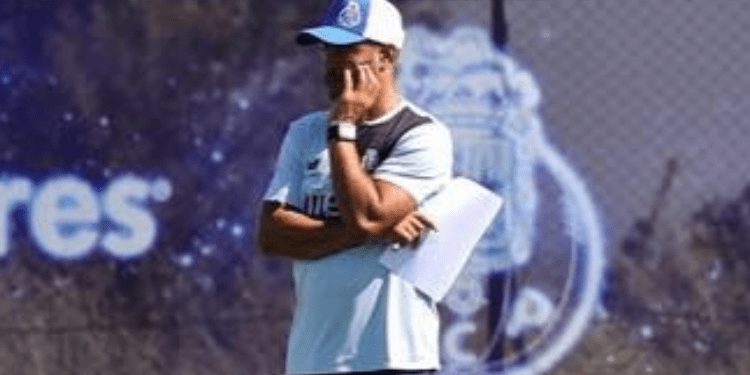 Premier Lig’de Nottingham Forest,Santo ile yolları ayırdı