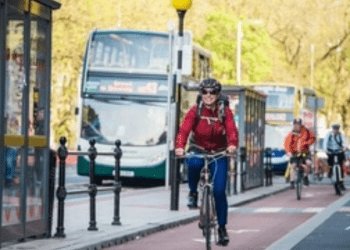 Hükümetten daha hızlı ve güvenilir ulaşım için £104 milyonluk yatırım