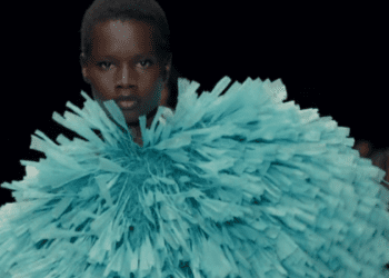 Stella McCartney’den, ‘Barbarik’ tüy endüstrisine karşı bitki bazlı alternatifler