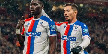 Liverpool’a bir darbeyi de Crystal Palace vurdu