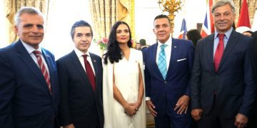 Liverpool’a bir darbeyi de Crystal Palace vurdu