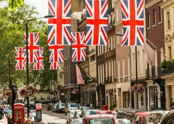 Liverpool’a bir darbeyi de Crystal Palace vurdu