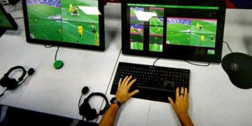 Liverpool’a bir darbeyi de Crystal Palace vurdu