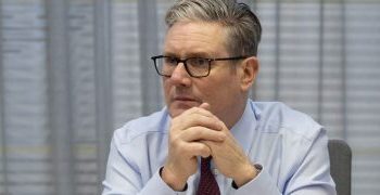 İşçi Partililerin neredeyse yarısı, Starmer’ın görevden ayrılmasını istiyor