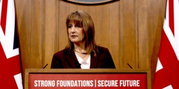 4 gollü maçta Karabağ ve Chelsea yenişemedi