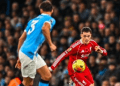 Liverpool’a bir darbe de Manchester City’den