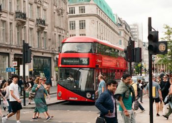 Kadıoğlu’ndan büyük başarı! Maça damga vurdu