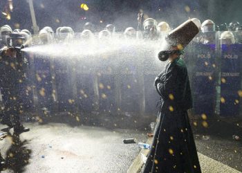 4 gollü maçta Karabağ ve Chelsea yenişemedi