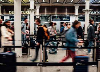 4 gollü maçta Karabağ ve Chelsea yenişemedi