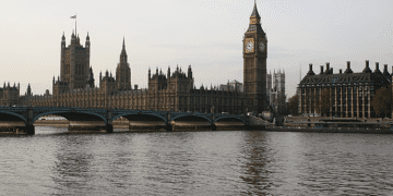 New law to restrict protests outside public office holders’ homes