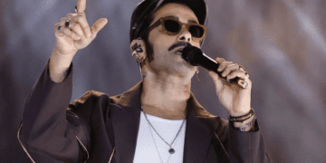 Müzik dünyasının sevilen ismi Gökhan Türkmen, 10 Mayıs’ta, Londra’da