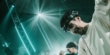 “İnanamıyorum, 90 dakika yedek kulübesinde oturuyorum”