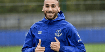 Cenk Tosun’dan kadro dışı sonrası sert çıkış: “Ben affedilecek bir şey yapmadım!”