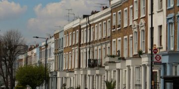 “İnanamıyorum, 90 dakika yedek kulübesinde oturuyorum”