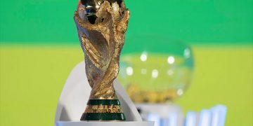 “İnanamıyorum, 90 dakika yedek kulübesinde oturuyorum”