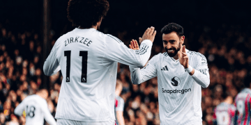 Manchester United geri döndü: Crystal Palace deplasmanında 3 puan ve seri sonu