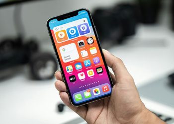 “İnanamıyorum, 90 dakika yedek kulübesinde oturuyorum”