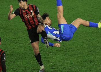 Ev sahibi Brighton,Bournemouth ile 1-1 berabere kaldı