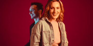 Londra’da dijital çağın aşk hikâyesi: ‘Blink’ sahneye döndü