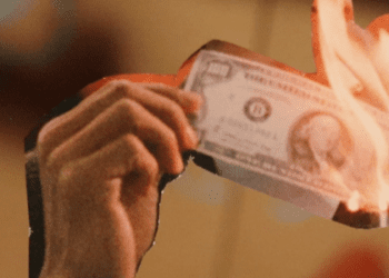 Genç sanatçılardan çarpıcı film yerleştirmesi, Whitechapel Gallery’de