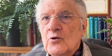 Yerine geleceği hocayı açıkladı!