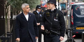 Yerine geleceği hocayı açıkladı!