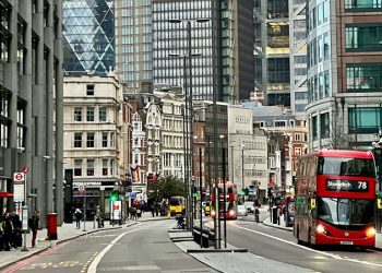 Manchester City evinde Brighton ile berabere kaldı