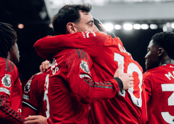 Manchester United derbide City’yi devirdi