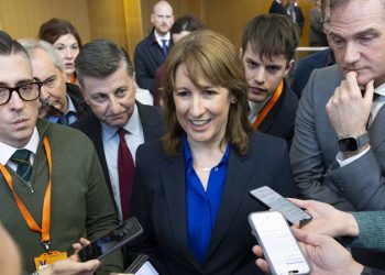 Guardiola’dan Arsenal’a şampiyonluk mesajı