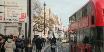 Transfere 13 milyar dolar harcandı