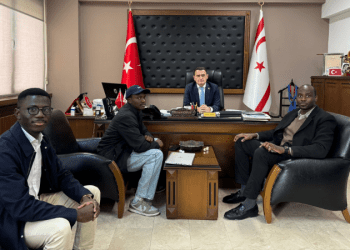 Oğuz, yabancı öğrencilerin muhaceret sorunlarını dinledi