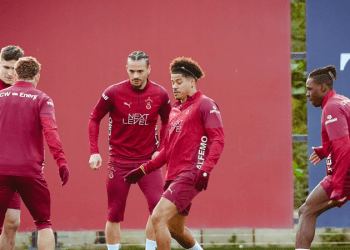 Derbi öncesi lider Galatasaray hazır