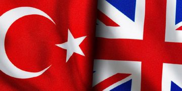 Guardiola: Şampiyonluk yarışı hala devam ediyor