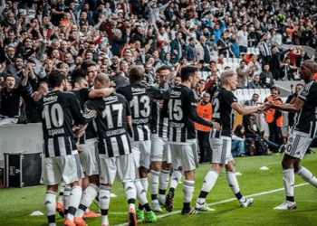 Beşiktaş, sahasında Karagümrük ile karşı karşıya