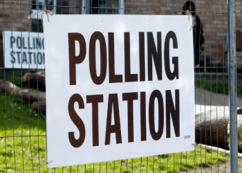 Enfield’da yerel seçim öncesi kritik uyarı: Seçmen kaydı ve kimlik şartı hatırlatıldı