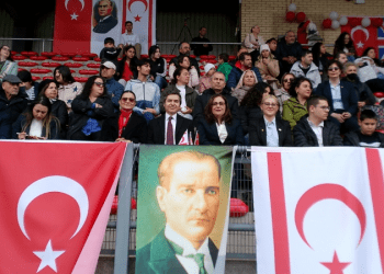 Londra’da 19 Mayıs büyük bir coşkuyla kutlandı