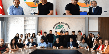 Polatpaşa Lisesi ve kardeş okulundan Başkan Latif’e 19 Mayıs ziyareti