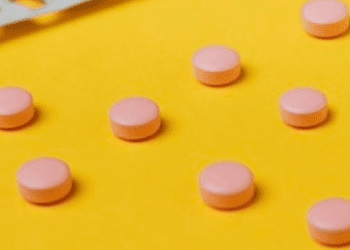 MHRA’den saç dökülmesi ilaçlarınin risklerine karşı kritik güvenlik uyarısı