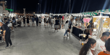 Girne Belediyesi kordonboyu stantlarını hizmete açtı
