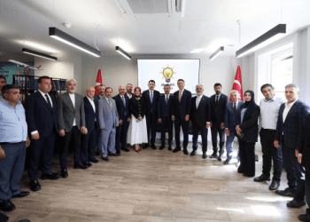 Türk bakanlarla sivil toplum kuruluşları, Londra’da bir araya geldi