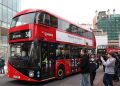 Kuzey Londra sokakları kırmızıya boyandı